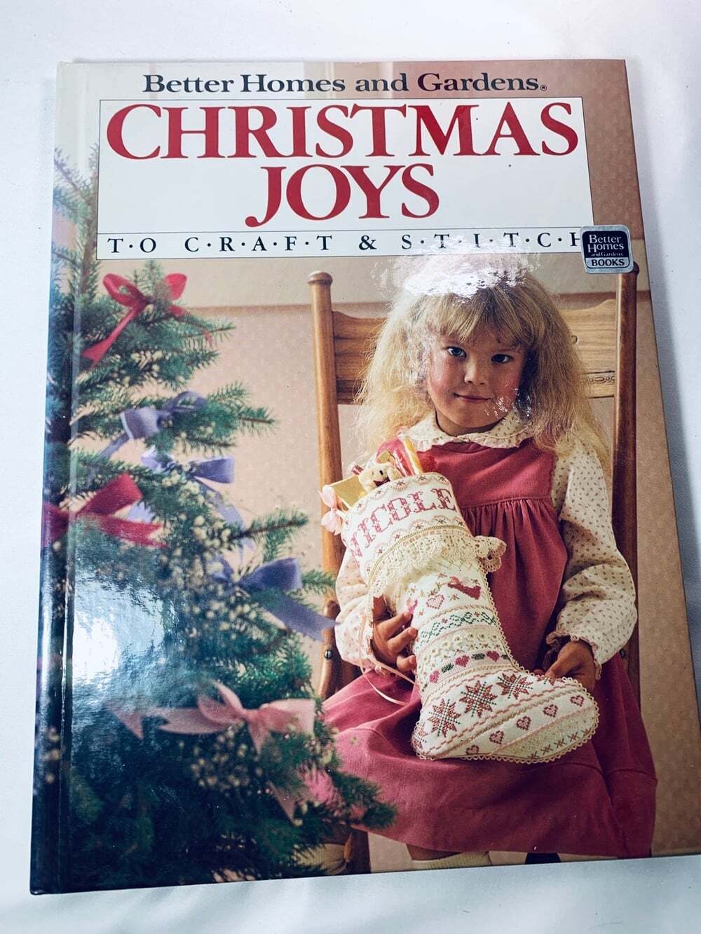 BOOK Christmas Joys to Craft by Better Homes and Gardens